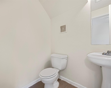 4515 Perry Street - Photo Thumbnail 16