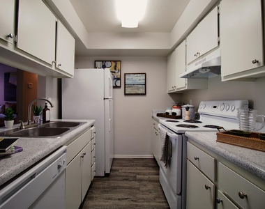 200 S Linden Ave - Photo Thumbnail 9