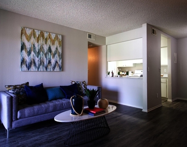 200 S Linden Ave - Photo Thumbnail 5