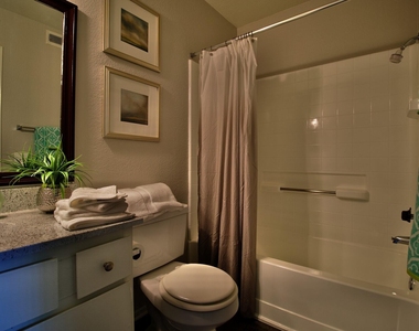 200 S Linden Ave - Photo Thumbnail 14