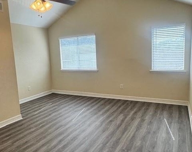 14020 Schroeder Road - Photo Thumbnail 11