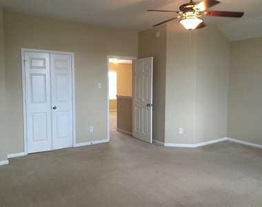 17022 Sperry Landing Drive - Photo Thumbnail 10