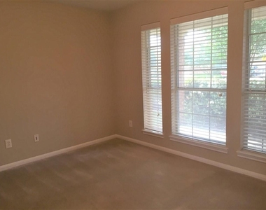 17022 Sperry Landing Drive - Photo Thumbnail 6