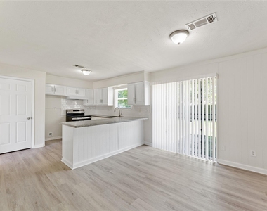 7725 St Lo Road - Photo Thumbnail 10
