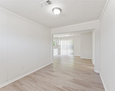 7725 St Lo Road - Photo Thumbnail 13