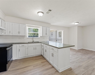 7725 St Lo Road - Photo Thumbnail 7