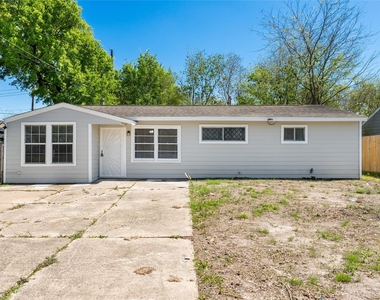 7725 St Lo Road - Photo Thumbnail 2