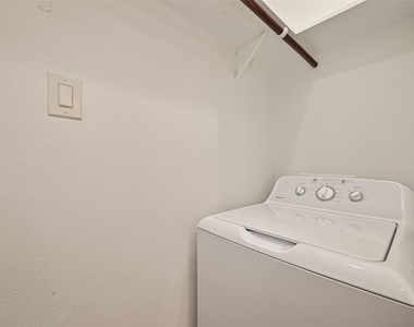 8801 Hammerly Boulevard - Photo Thumbnail 11