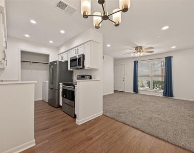 8801 Hammerly Boulevard - Photo Thumbnail 5