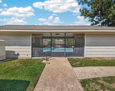 8801 Hammerly Boulevard - Photo Thumbnail 27