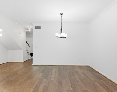 8614 Oakford Drive - Photo Thumbnail 18