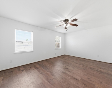 8614 Oakford Drive - Photo Thumbnail 22