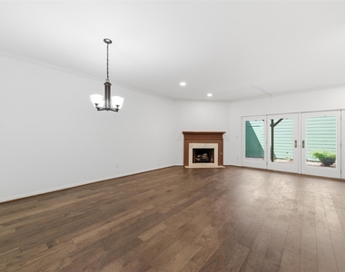 8614 Oakford Drive - Photo Thumbnail 8
