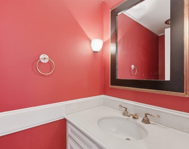 8614 Oakford Drive - Photo Thumbnail 3