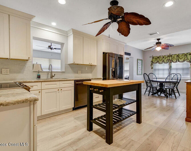 250 E Central Boulevard - Photo Thumbnail 5