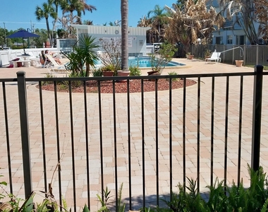 221 Columbia Drive - Photo Thumbnail 6