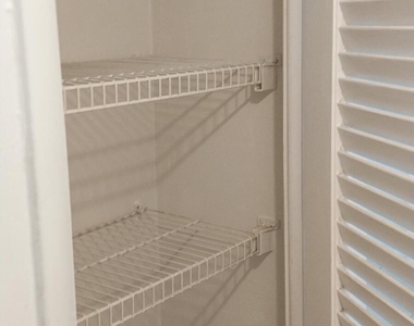 221 Columbia Drive - Photo Thumbnail 21