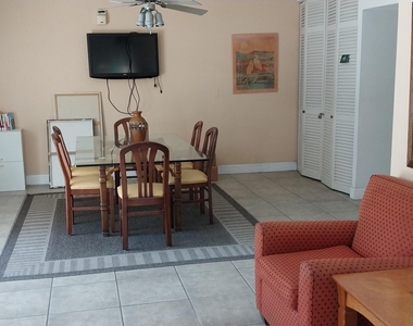 221 Columbia Drive - Photo Thumbnail 1