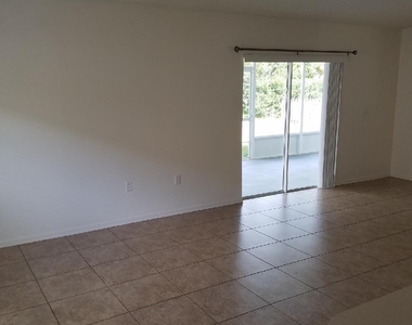 888 Macon Drive - Photo Thumbnail 2