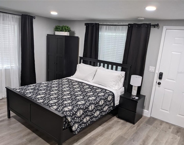 4538 W Minnehaha Street - Photo Thumbnail 7