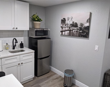 4538 W Minnehaha Street - Photo Thumbnail 4