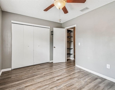 103 Brigadoon Drive - Photo Thumbnail 12