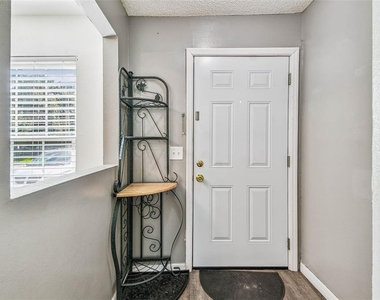 103 Brigadoon Drive - Photo Thumbnail 7