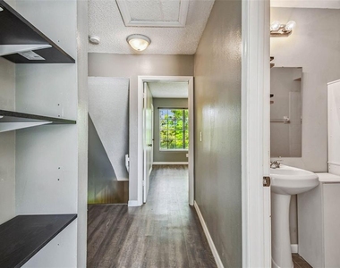 103 Brigadoon Drive - Photo Thumbnail 13