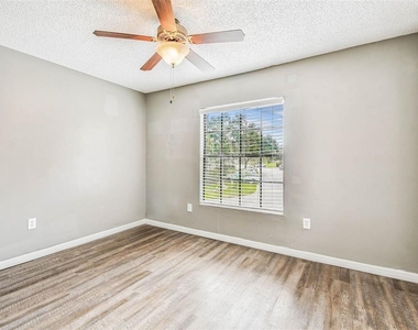 103 Brigadoon Drive - Photo Thumbnail 11
