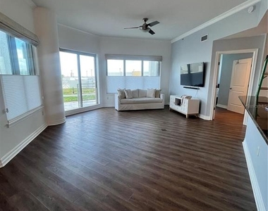 1209 E Cumberland Avenue - Photo Thumbnail 11