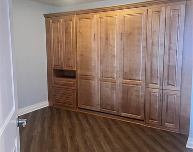 1209 E Cumberland Avenue - Photo Thumbnail 13