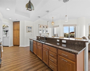 1209 E Cumberland Avenue - Photo Thumbnail 9