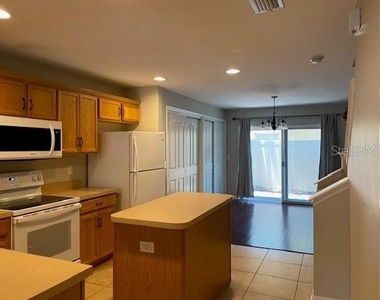 2525 Harn Boulevard - Photo Thumbnail 7