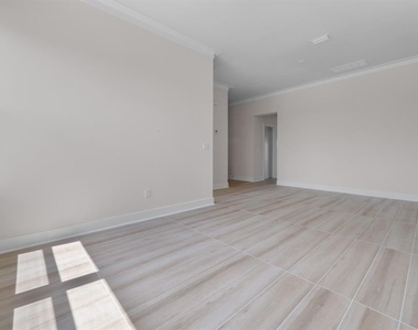 772 Gran Kaymen Way - Photo Thumbnail 10