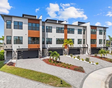 772 Gran Kaymen Way - Photo Thumbnail 34
