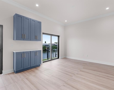 772 Gran Kaymen Way - Photo Thumbnail 7