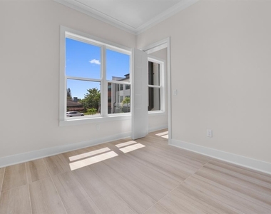 772 Gran Kaymen Way - Photo Thumbnail 29