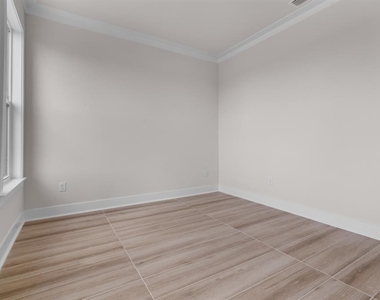772 Gran Kaymen Way - Photo Thumbnail 21