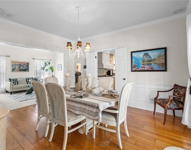 10002 Hunt Cliff Drive - Photo Thumbnail 12
