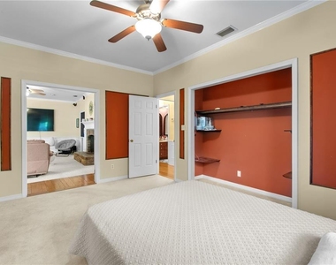 10002 Hunt Cliff Drive - Photo Thumbnail 31