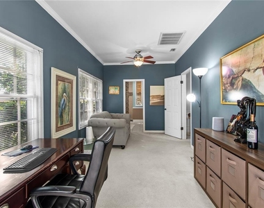 10002 Hunt Cliff Drive - Photo Thumbnail 13