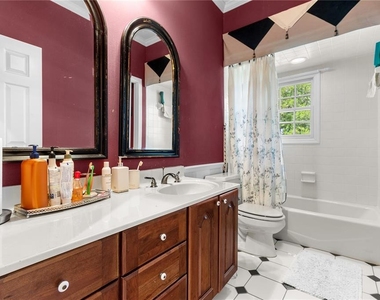 10002 Hunt Cliff Drive - Photo Thumbnail 26