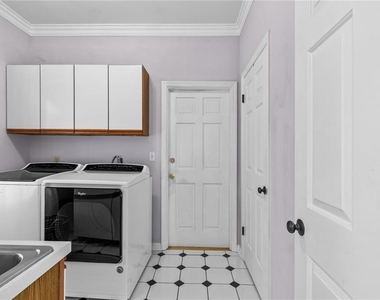 10002 Hunt Cliff Drive - Photo Thumbnail 33