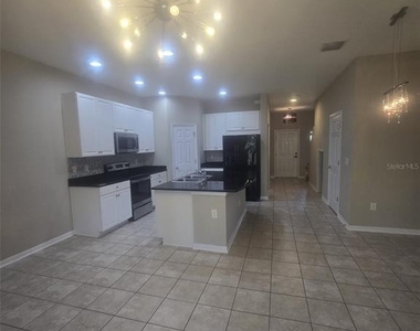 6978 Holly Heath Drive - Photo Thumbnail 6