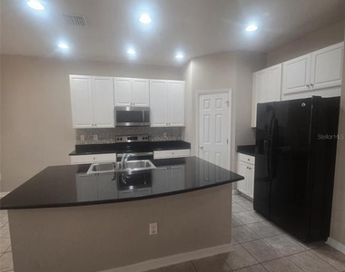 6978 Holly Heath Drive - Photo Thumbnail 9