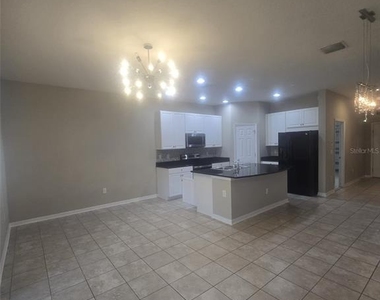 6978 Holly Heath Drive - Photo Thumbnail 12