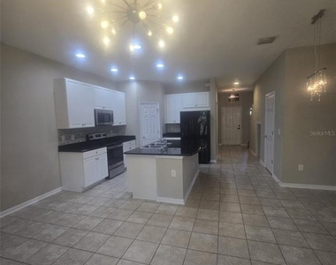 6978 Holly Heath Drive - Photo Thumbnail 13