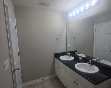 6978 Holly Heath Drive - Photo Thumbnail 24
