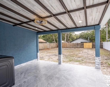 8907 N Boulevard - Photo Thumbnail 12