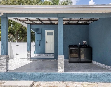 8907 N Boulevard - Photo Thumbnail 10